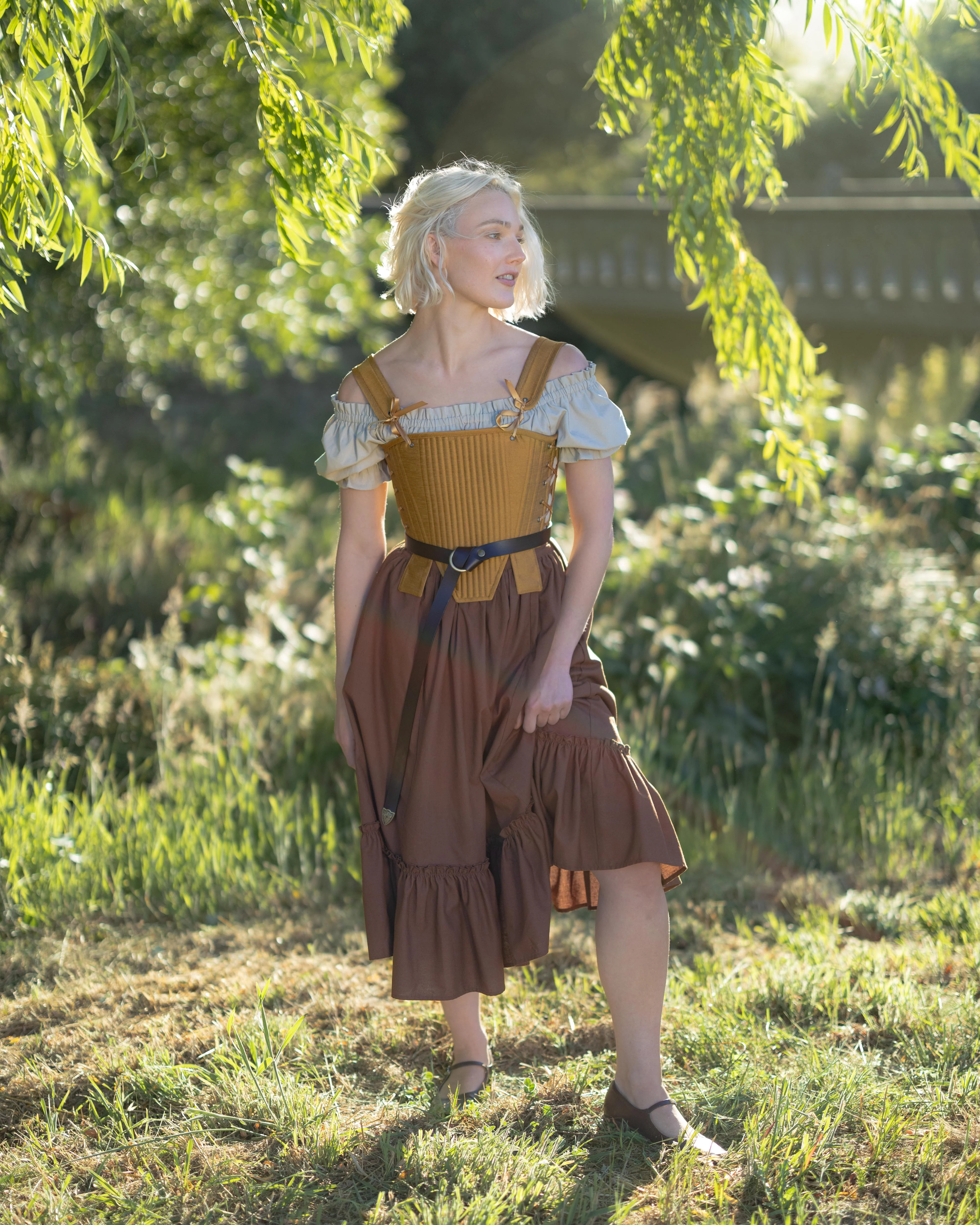 Gold Tabbed Tudor Stays - Image 6