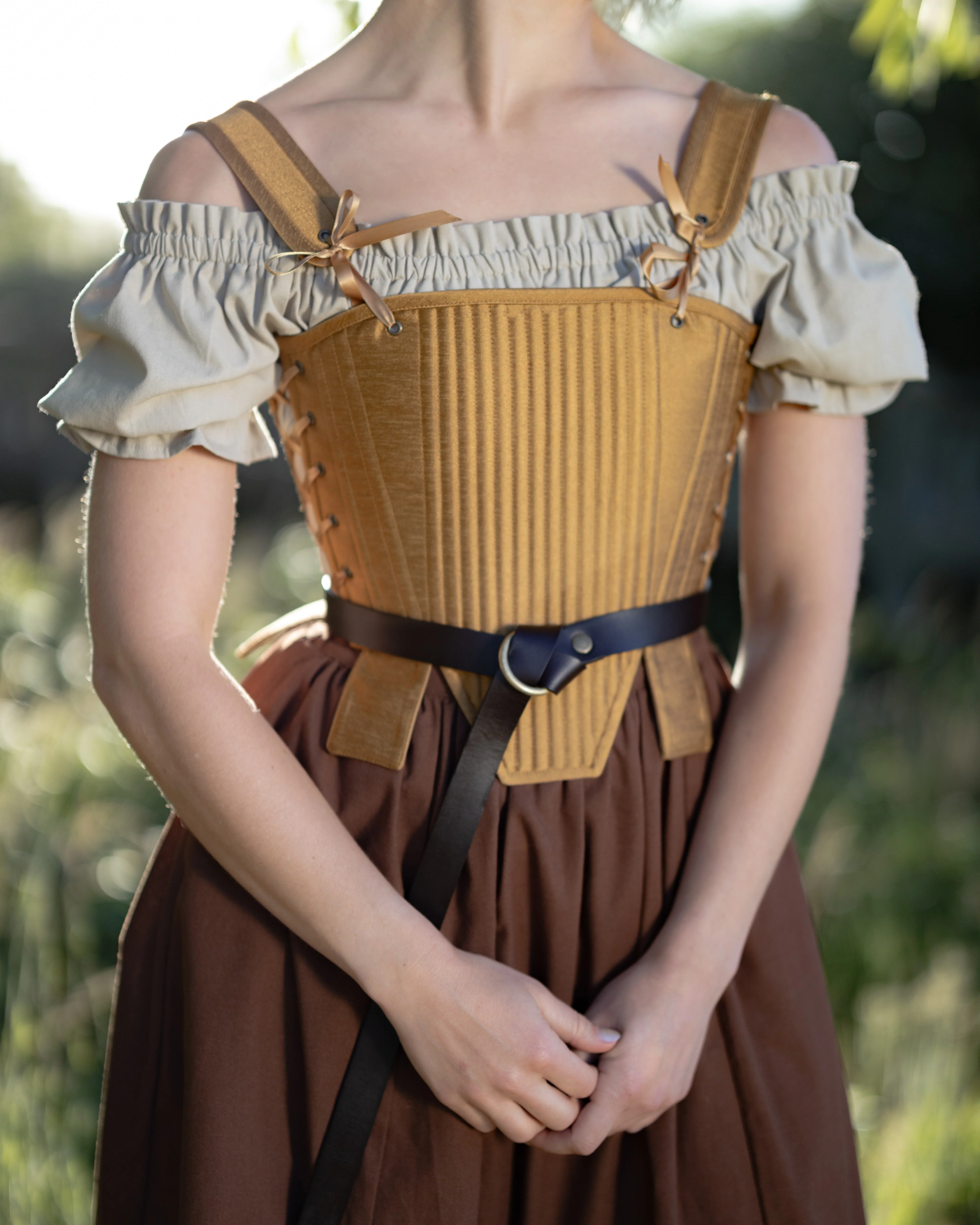 Gold Tabbed Tudor Stays - Image 7