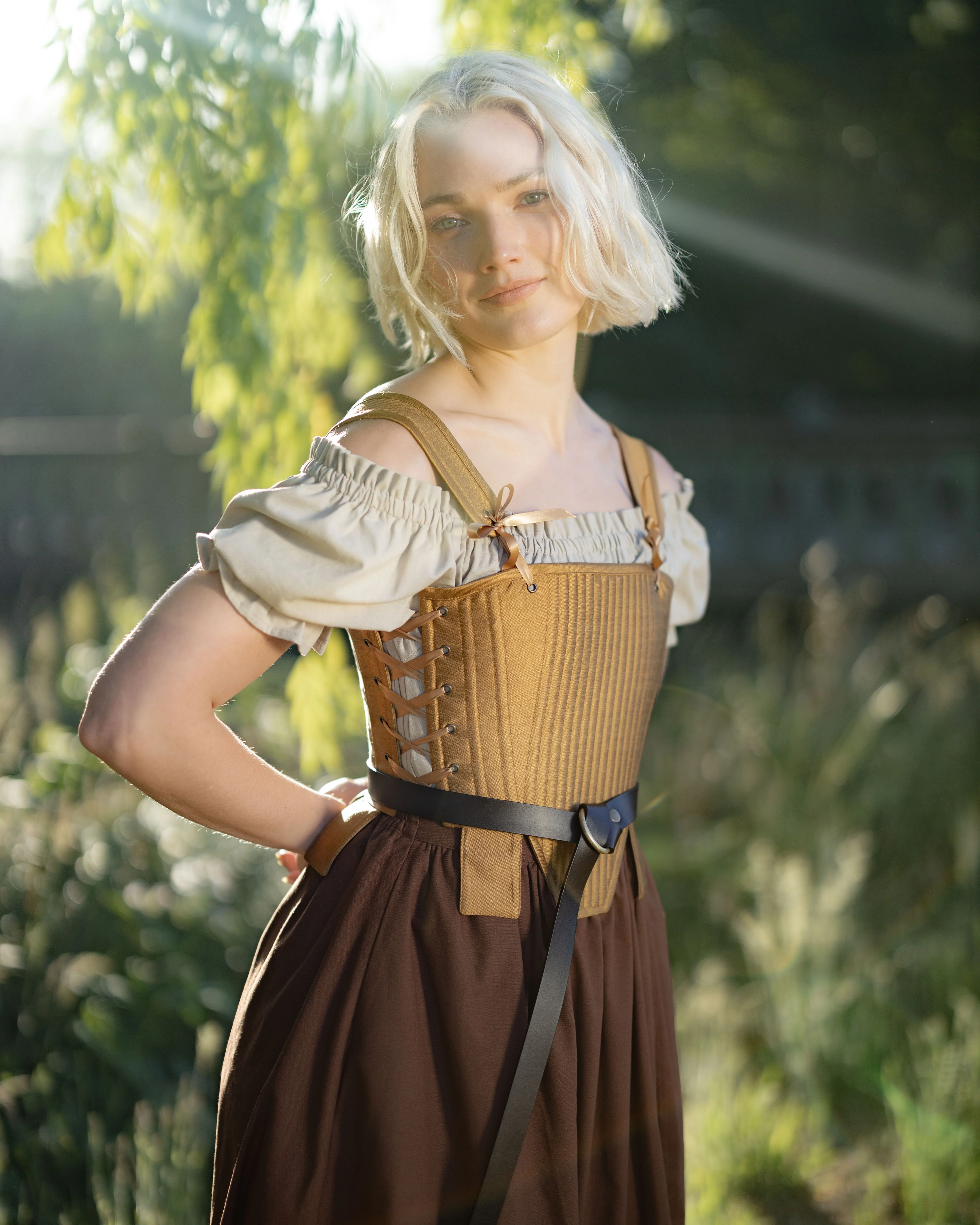 Gold Tabbed Tudor Stays - Image 9