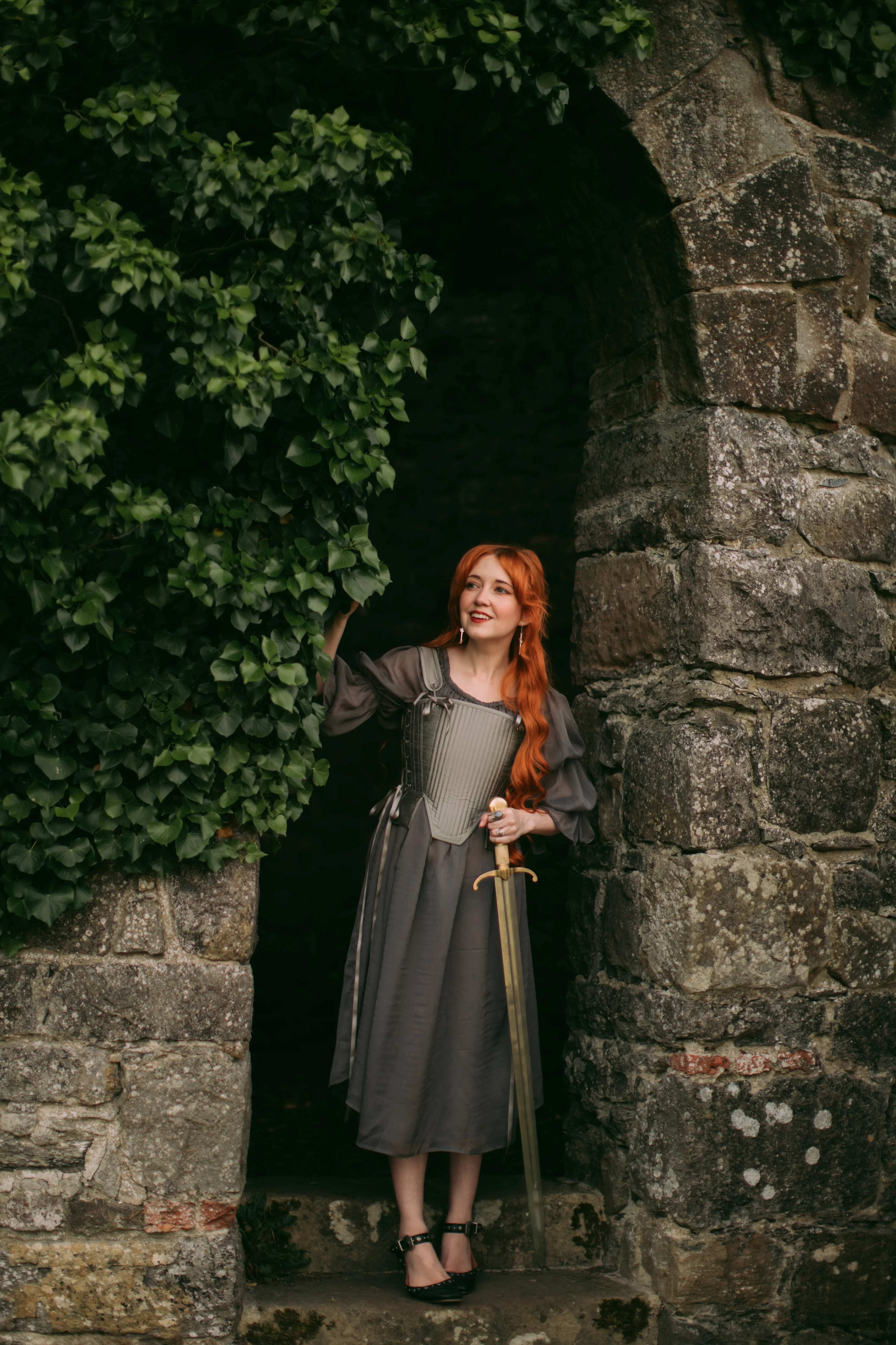 Silver Tabbed Tudor Stays - Image 3